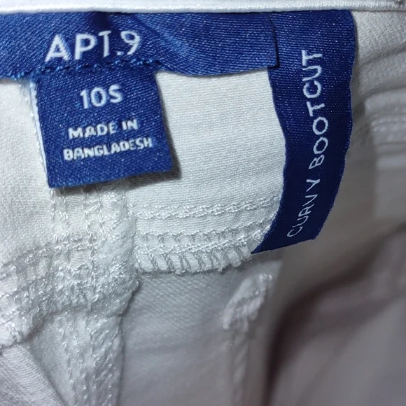 Apt 9 mid rise white stretch bootcut curvy tummy control jeans. Size 10S New - Picture 10 of 13